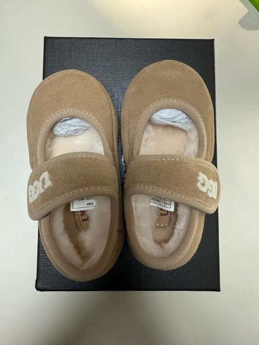 UGG 키즈 메리제인 샌드 145mm 새제품
