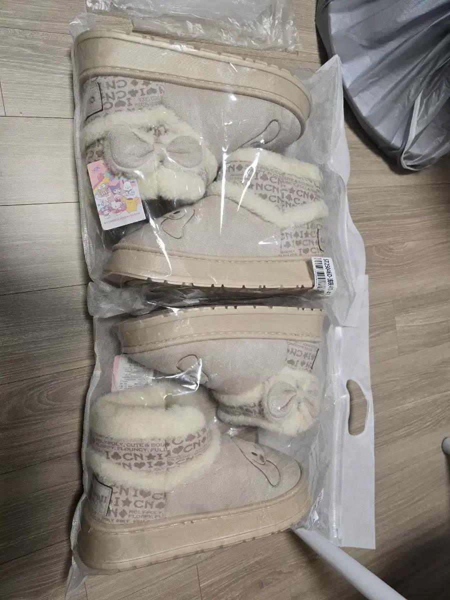 (판매) 산리오 시나모롤 어그 부츠
