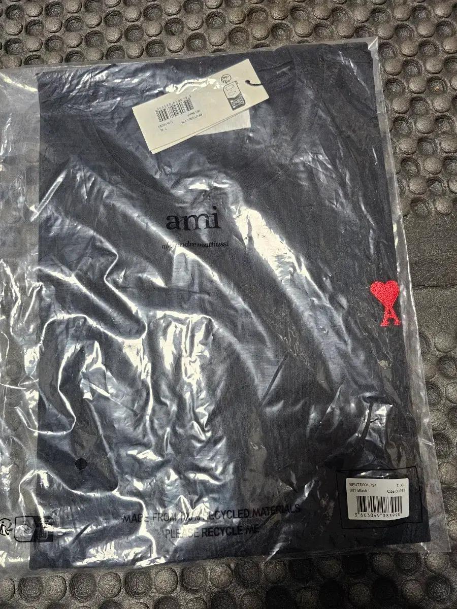 아미 스몰 하트 반팔 블랙 XL 새상품