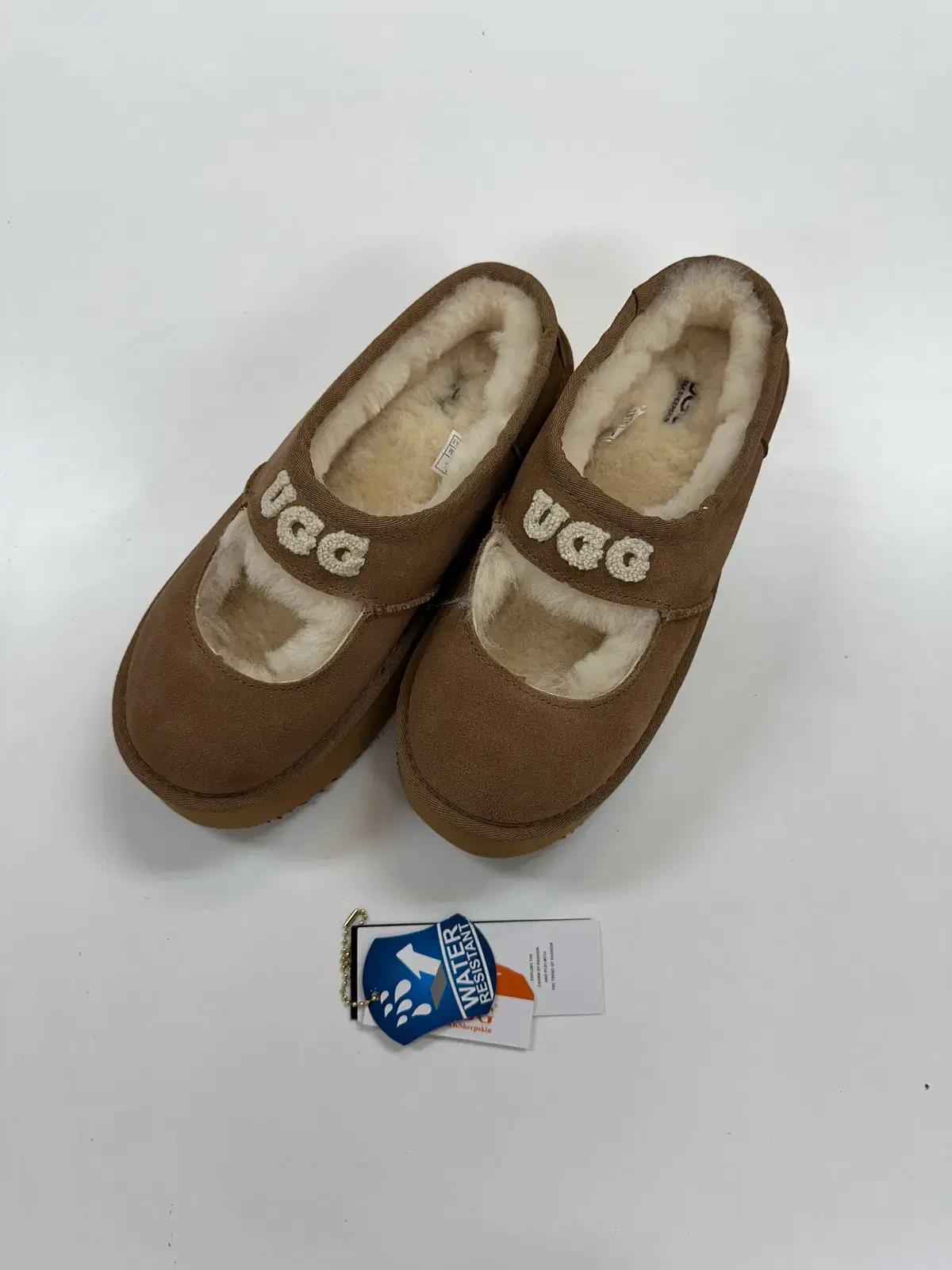 호주UGG털로퍼 245-250mm팜 새것