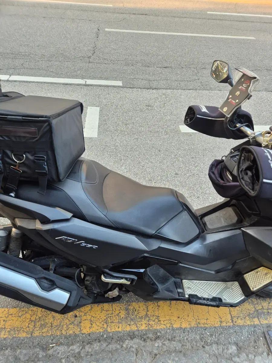 혼다 ADV350 오토바이 블랙