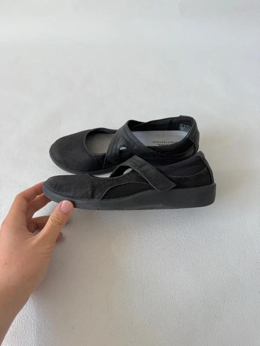 클락스(Clarks) 메리제인 슈즈