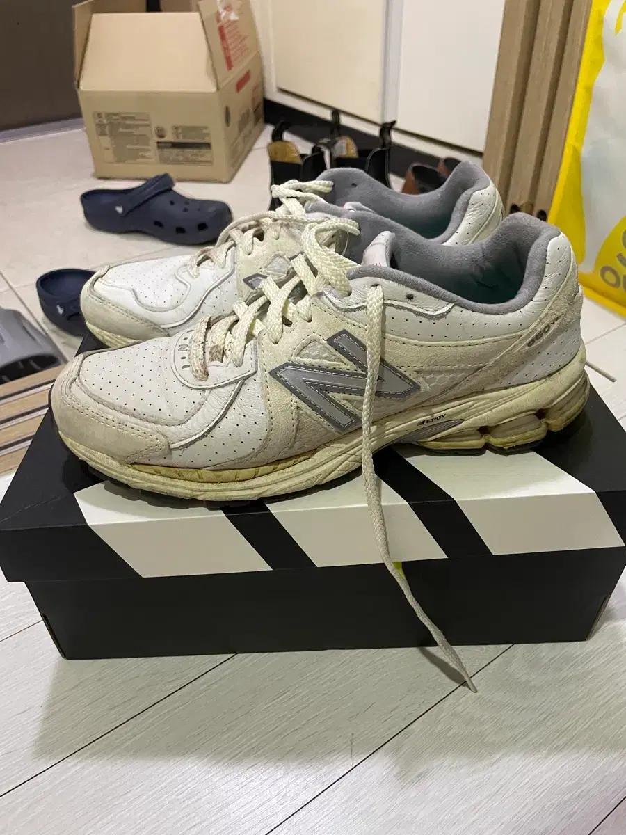 뉴발란스x디스이즈네버댓 860v2 260