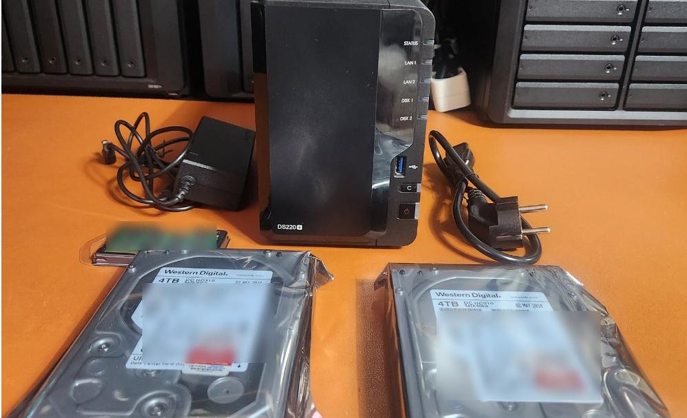 시놀로지 DS220+ WD 울트라스타 8TB