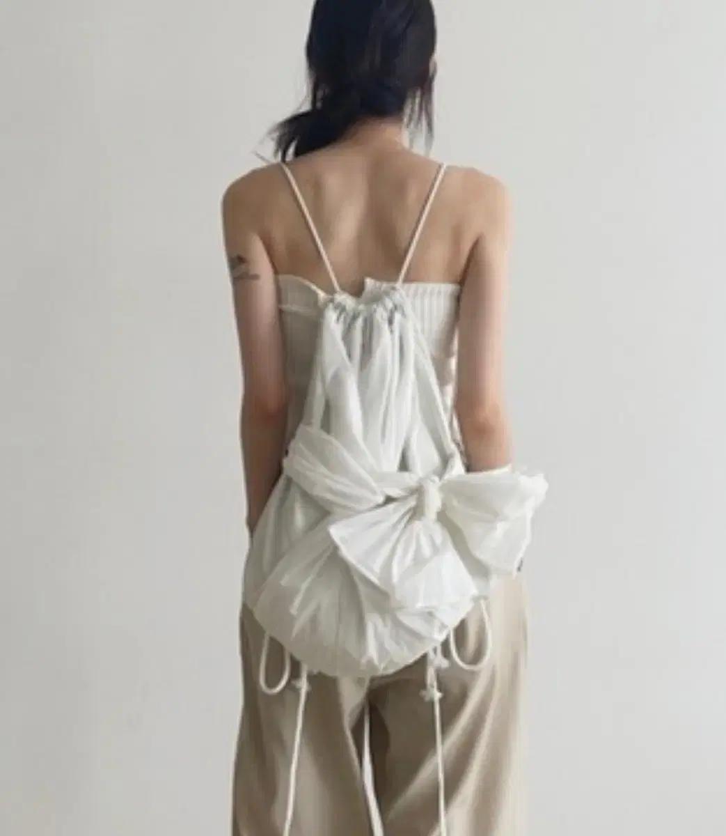 아델리오 glossy wearable strap bag