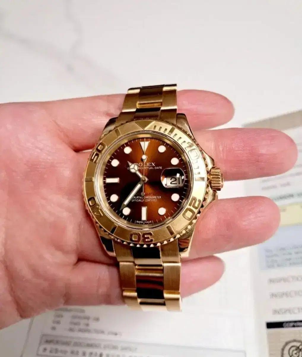 롤렉스 요트마스터1 금통 초코판 40MM 팝니다.
