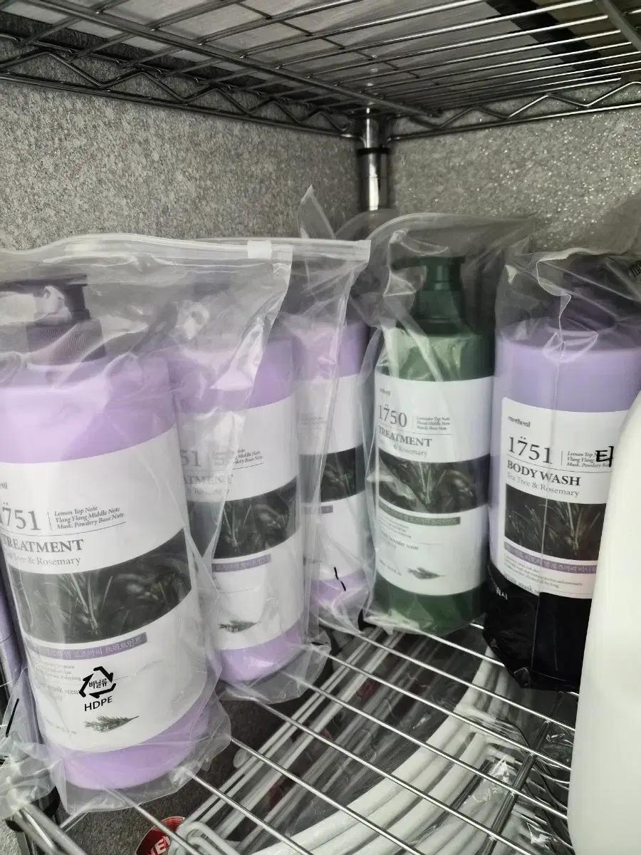 티트리 앤 로즈마리 트리트먼트1500ml(새제품)