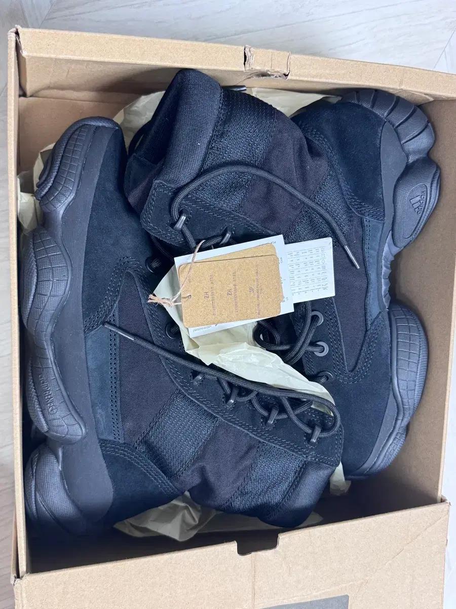 Yeezy 500 하이 택티컬 블랙 색상 275mm