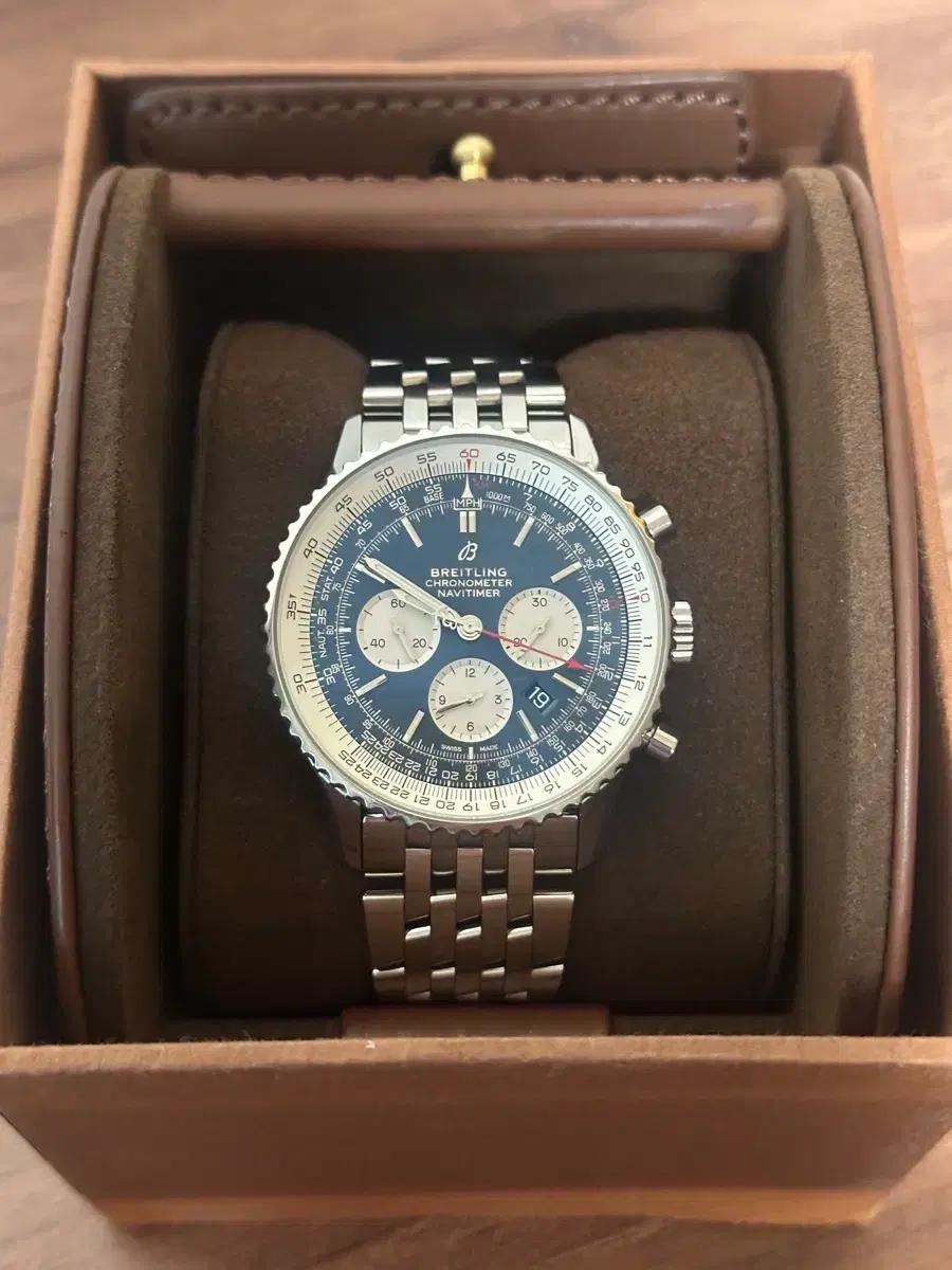 브라이틀링 네비타이머 크로노그래프 46MM