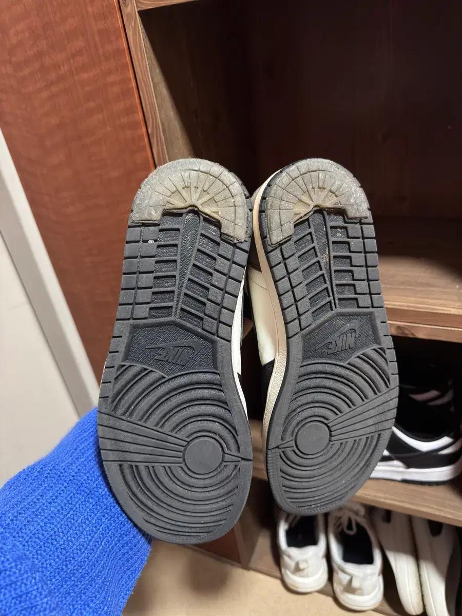나이키 조던1하이 다크모카