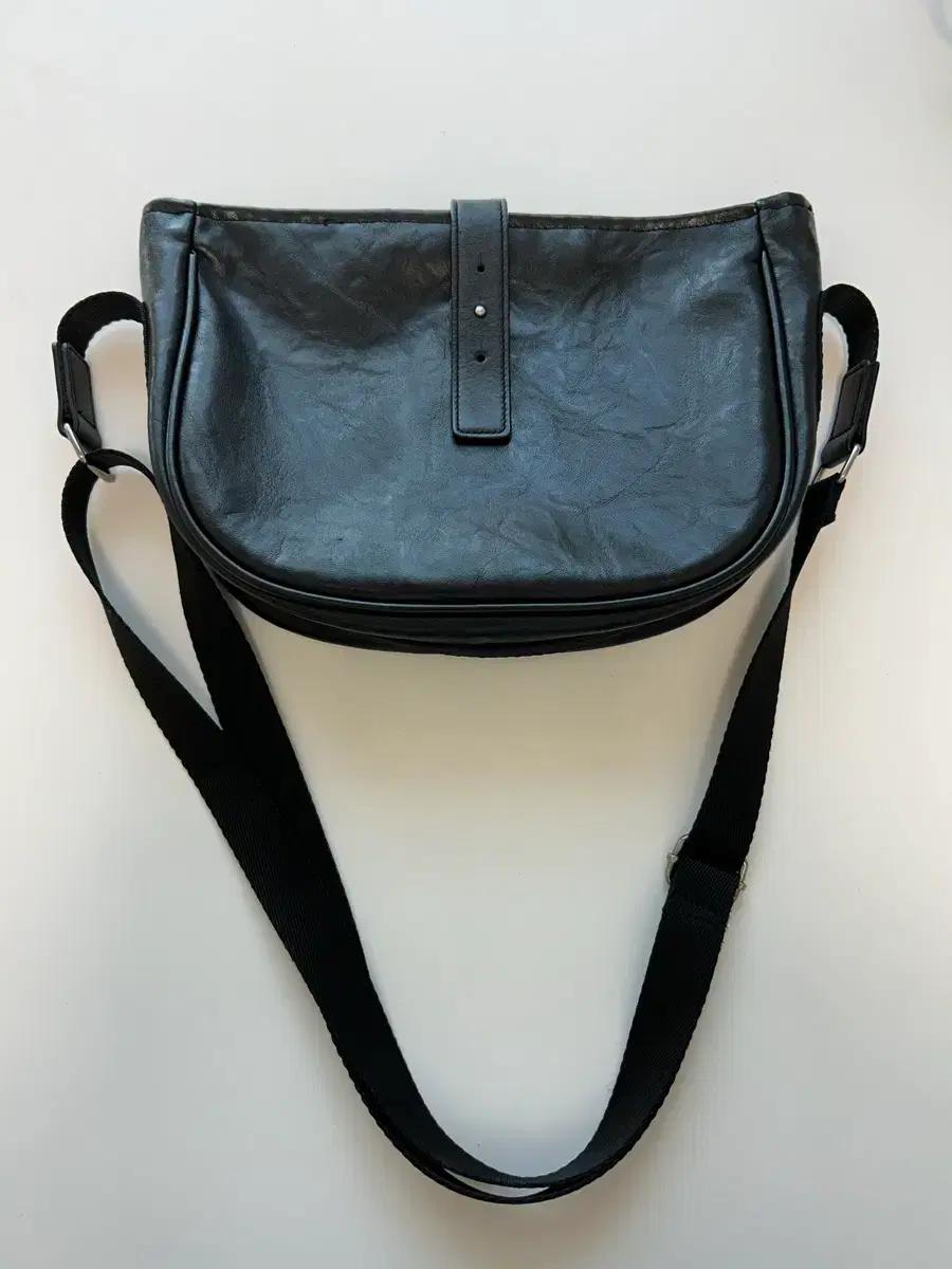 해칭룸 웨이비백 Wavy Bag 레더 Mini 블랙