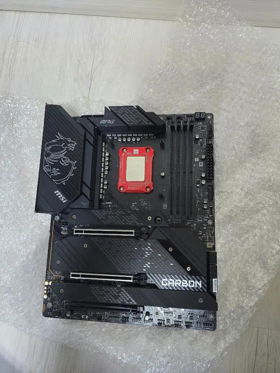 MSI MAG Z690 카본 ddr5 WIFI +12900k 셋트 팝니다