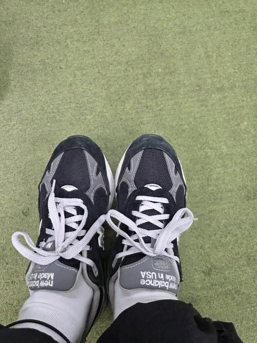 뉴발란스 993 Made in USA 블랙 스니커즈