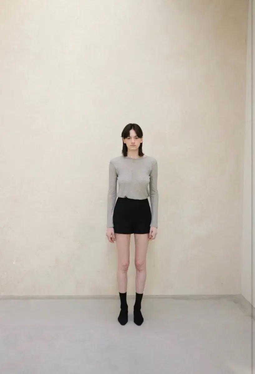 타낫 롱 슬리브티 그레이