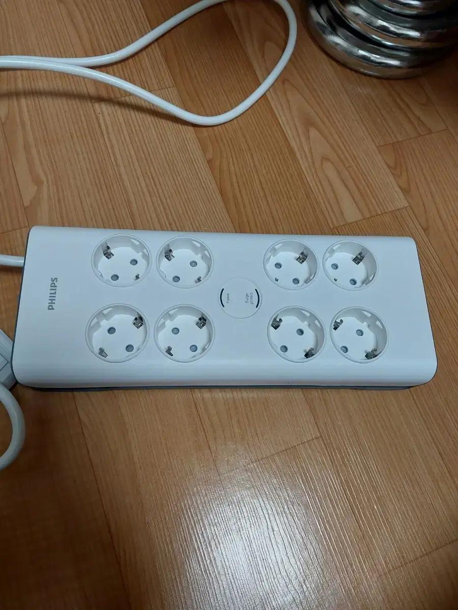 필립스 8구 멀티탭 화이트