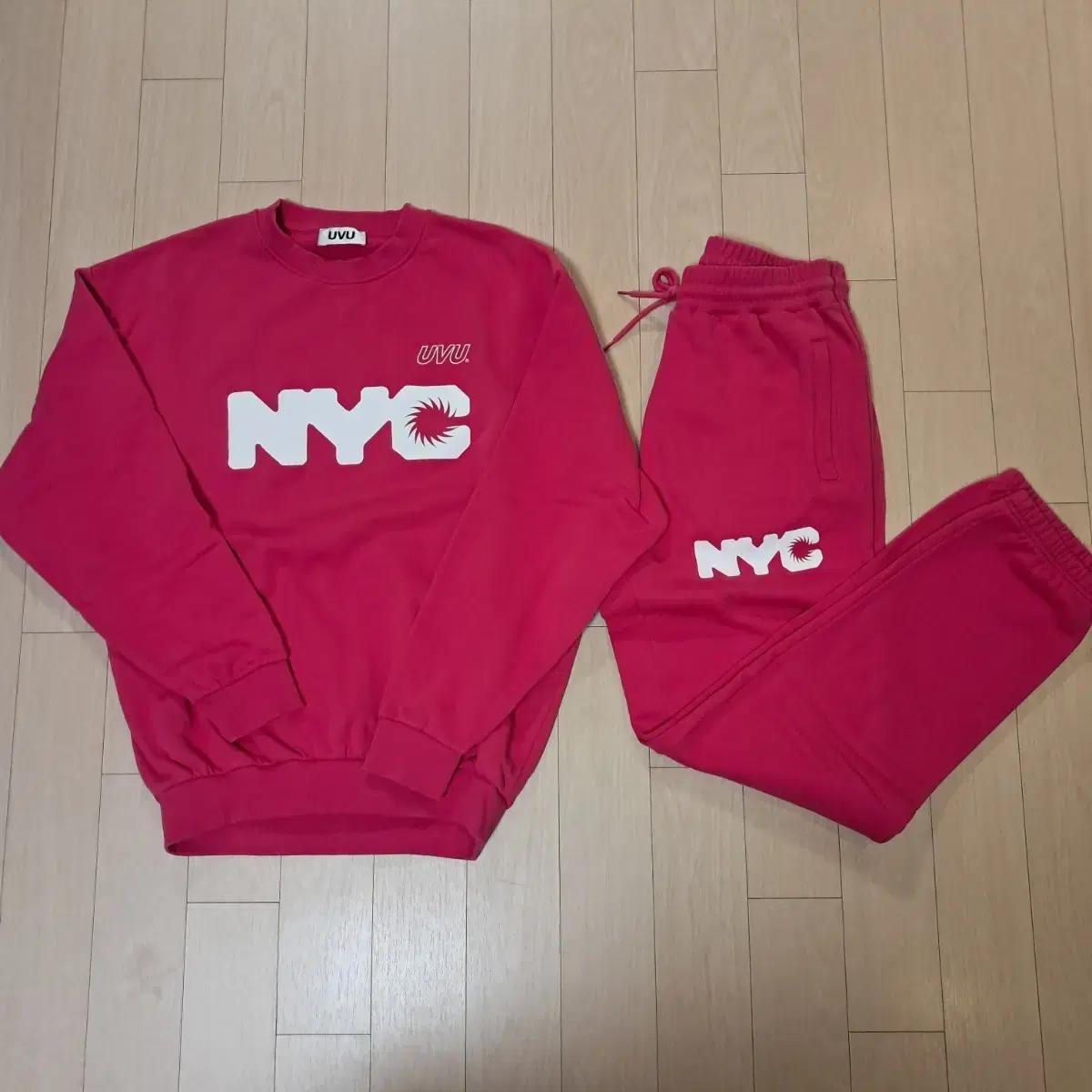 UVU NYC 핑크색 트레이닝복 세트