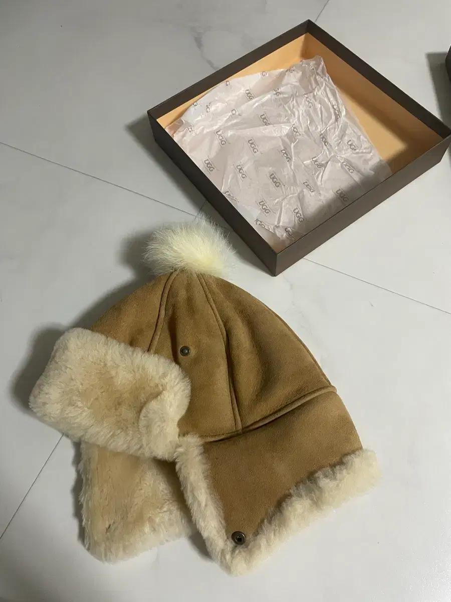 Ugg 양가죽 양모 귀달이 군밤 폼폼모자 호주