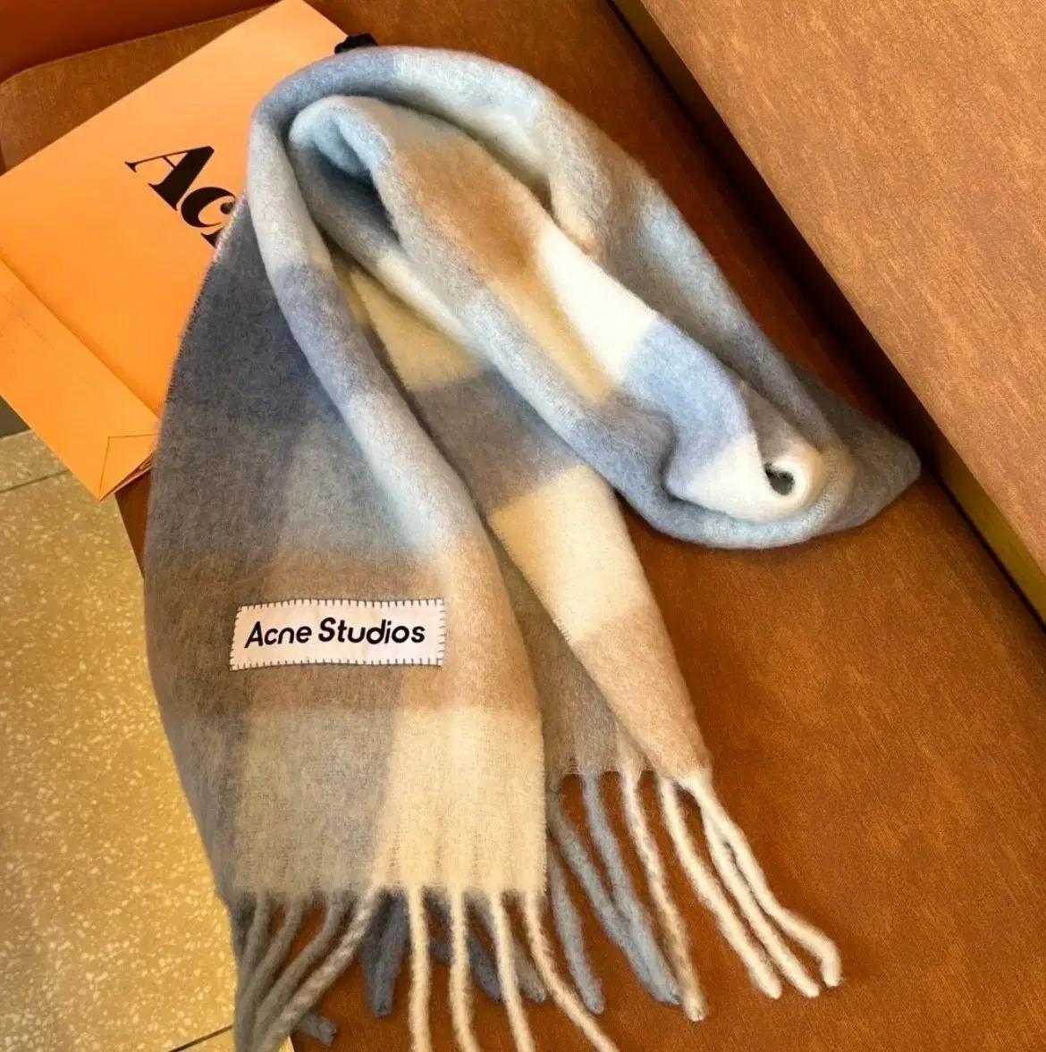 Acne Studios 아크네 스튜디오 체크 머플러 스카프