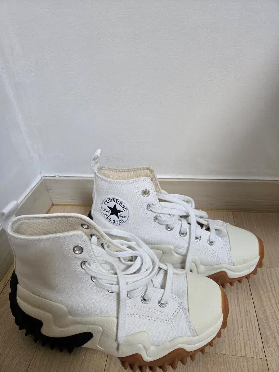컨버스 런스타 모션 하이 화이트