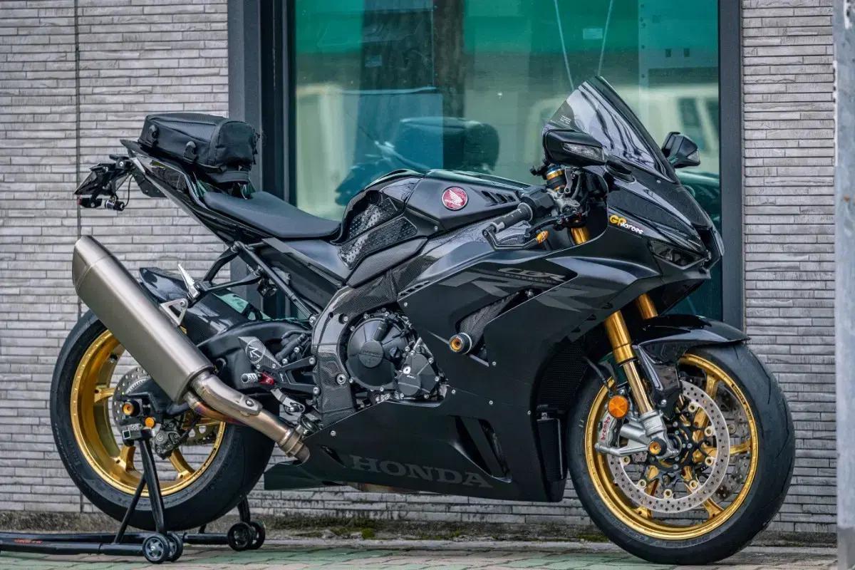 cbr1000rr-r풀옵션