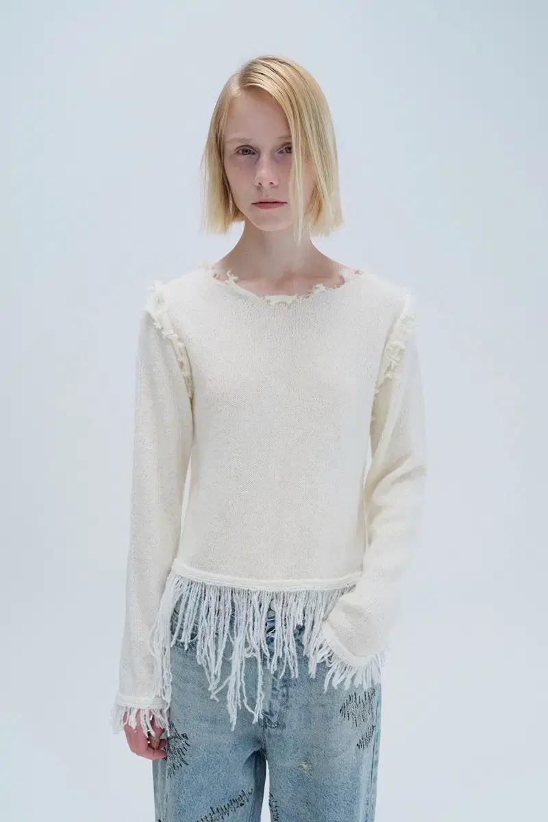 (새상품) 다이애그널 FRINGE DAMAGE KNIT (아이보리)