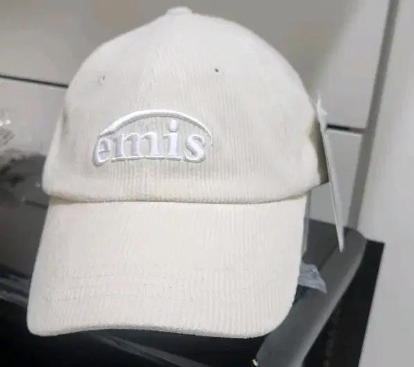 emis 에미스 코듀로이 볼캡 아이보리