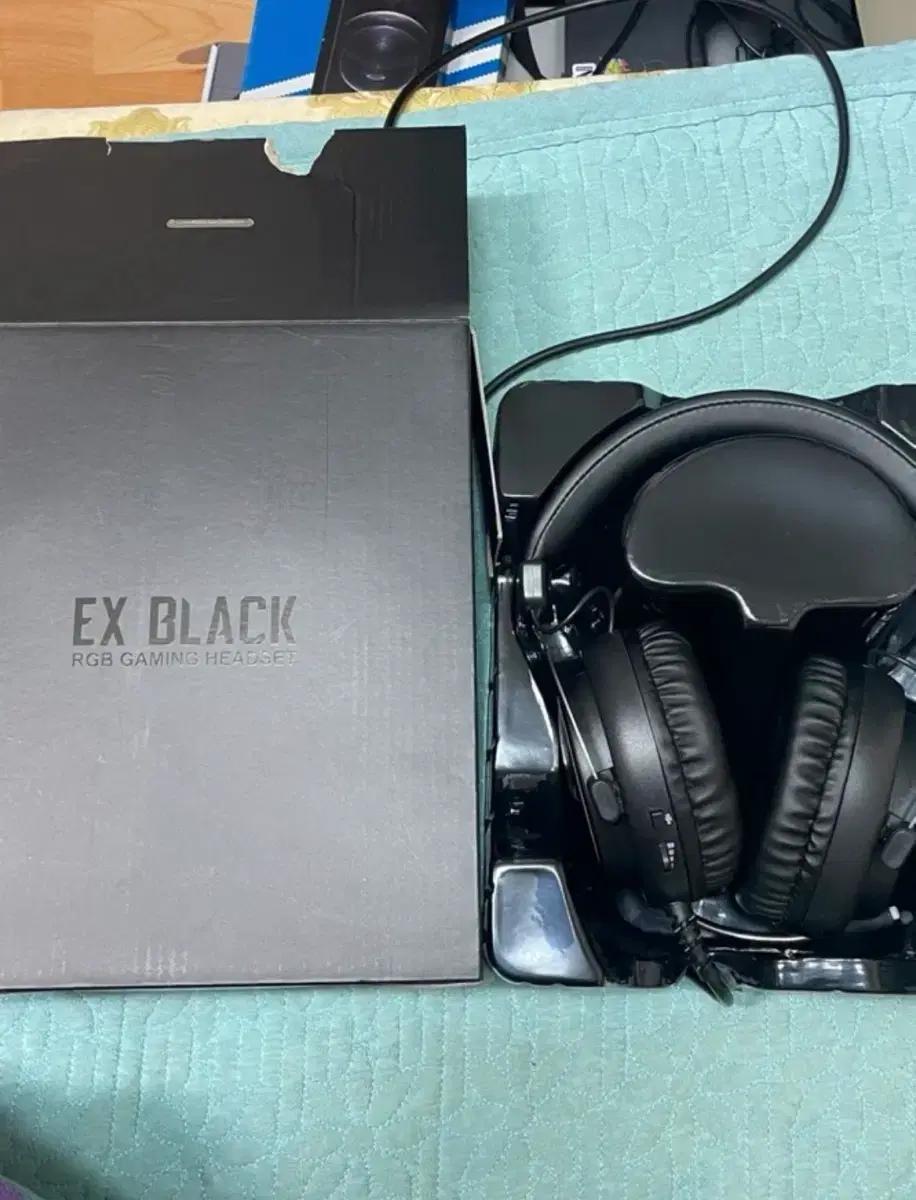 EX BLACK RGB 게이밍 헤드셋