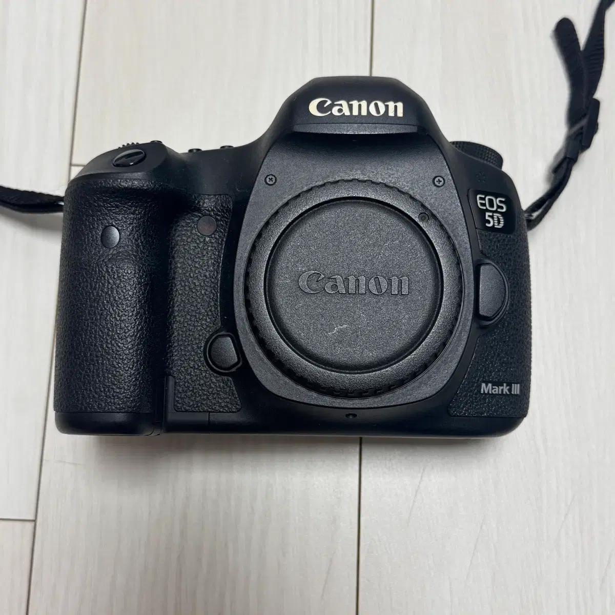 캐논 5dm3 5d mark3 오막삼 + 50mm F1.8 신쩜팔