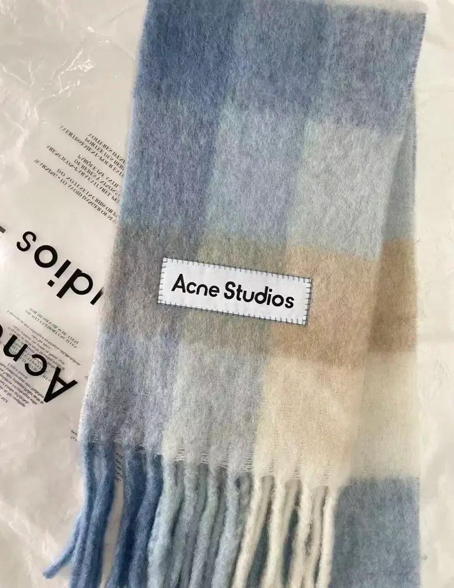 Acne Studios 아크네 스튜디오 체크 머플러 블루
