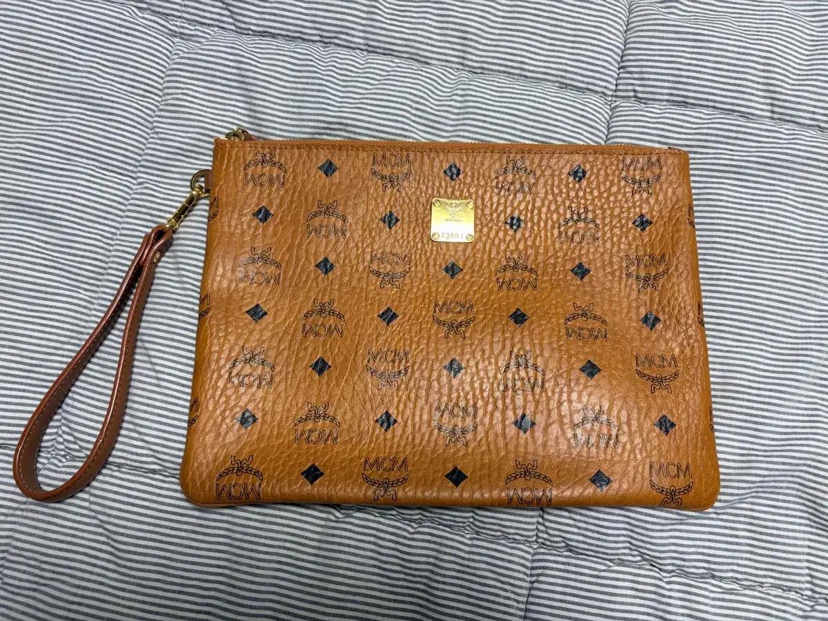 Mcm 클러치백