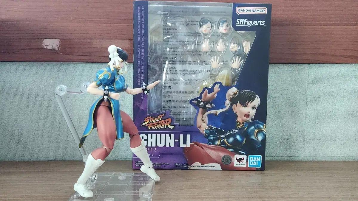 SHF 피규어아츠 춘리(아웃핏2 Ver.)