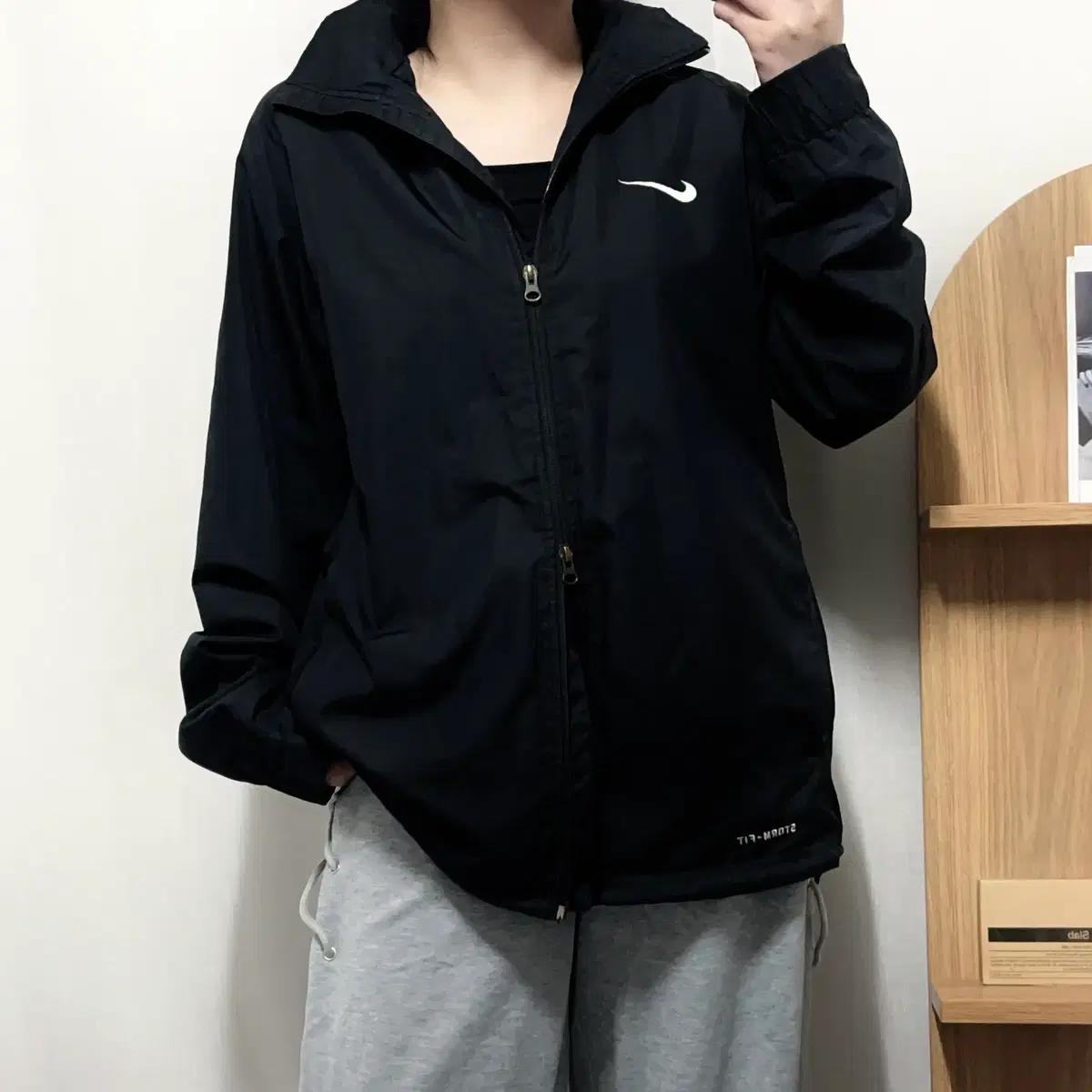[정품] 나이키 블랙 스우시 투웨이 바막 [ L ]