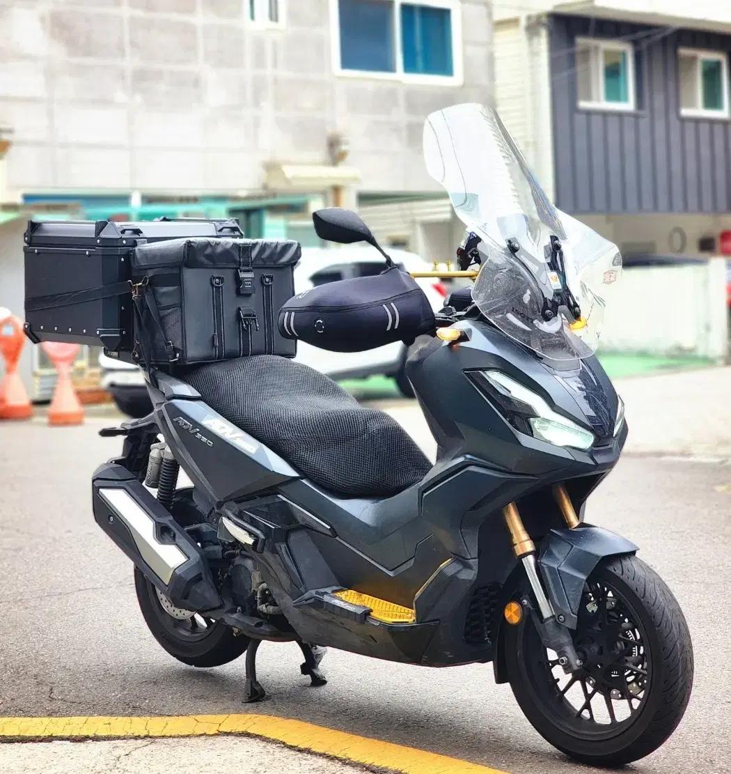 24년식 ADV350 ABS 블랙 5만키로 배달세팅 팝니다