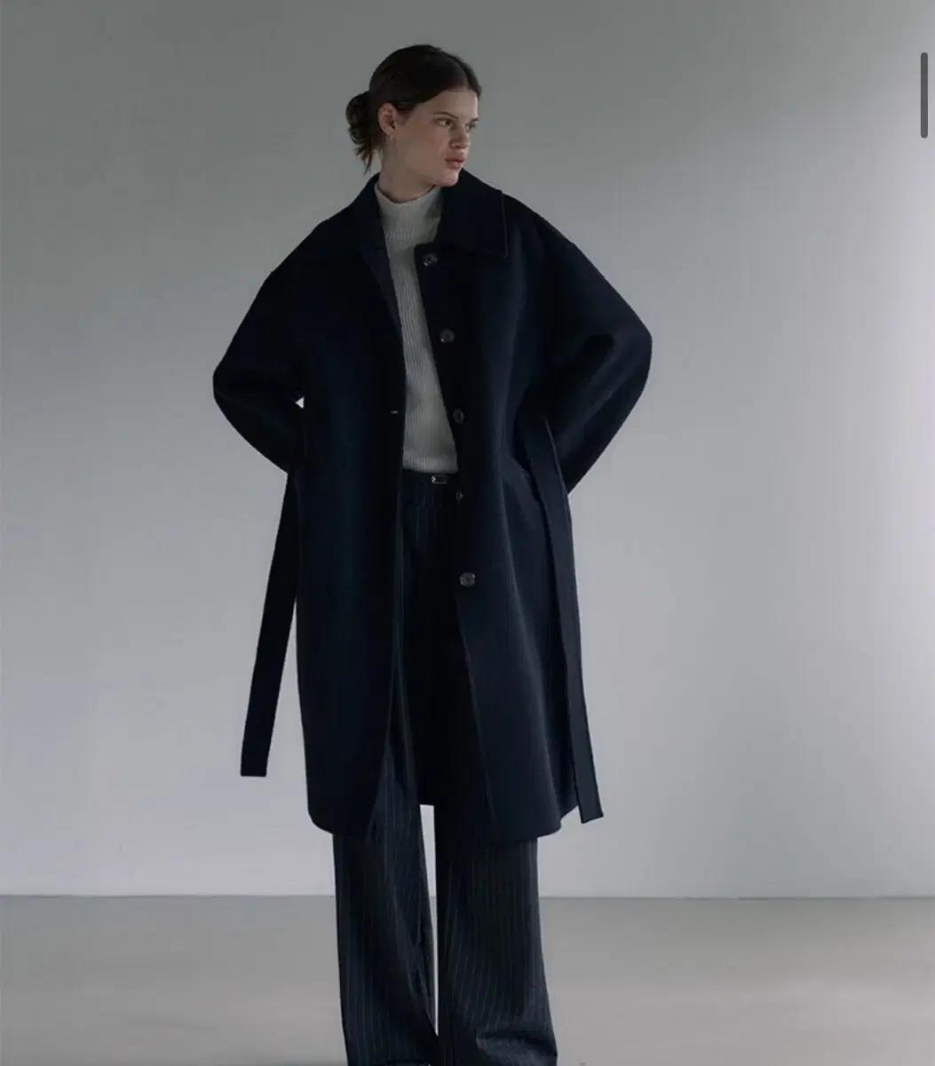 루에브르 블랙 코트(Cocoon Hand-made Coat)