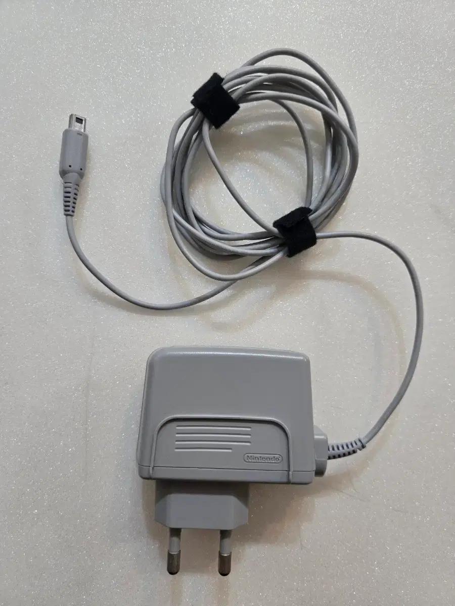 닌텐도 DSI 2DS 3DS 정품 충전기
