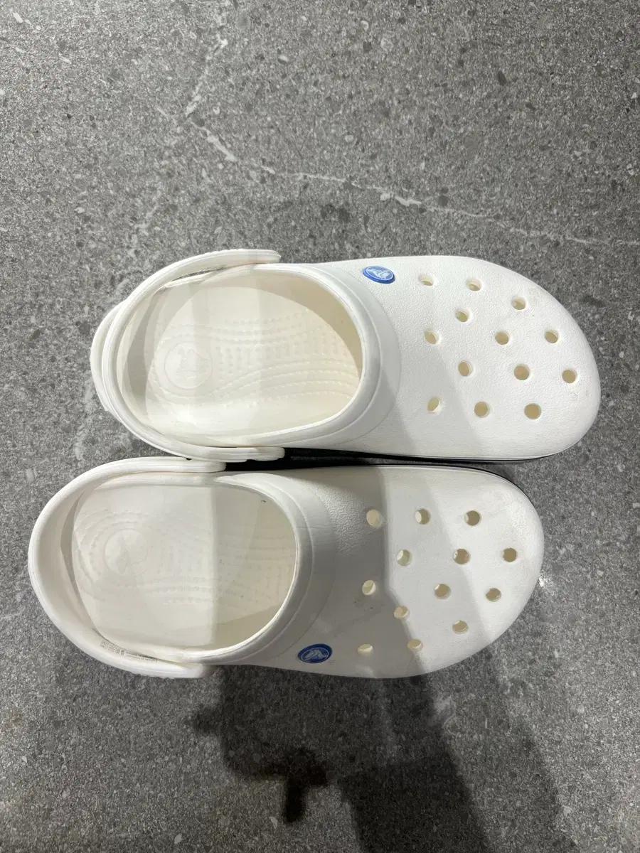 크록스 흰색 클래식 클로그