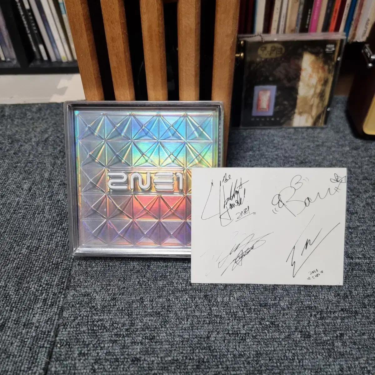 2NE1 앨범 친필 싸인 CD