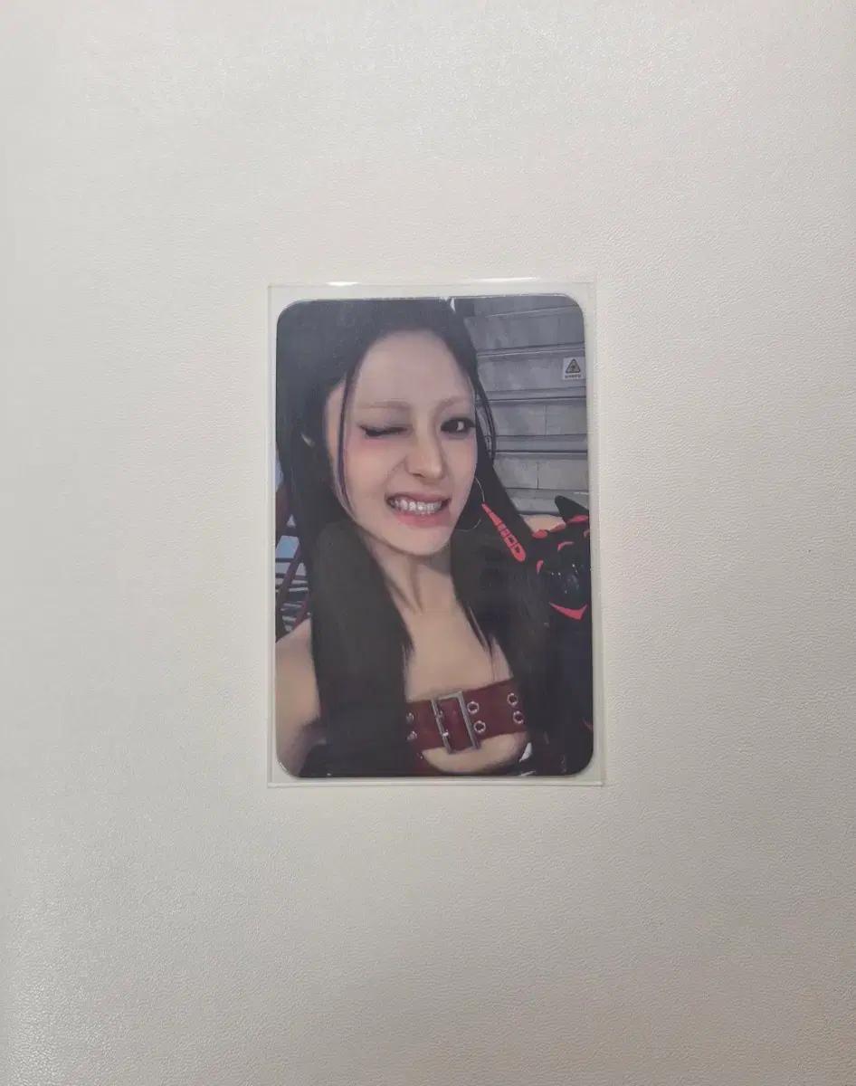 르세라핌 허윤진 스파게티 뮤직플랜트 미공포 분철 양도