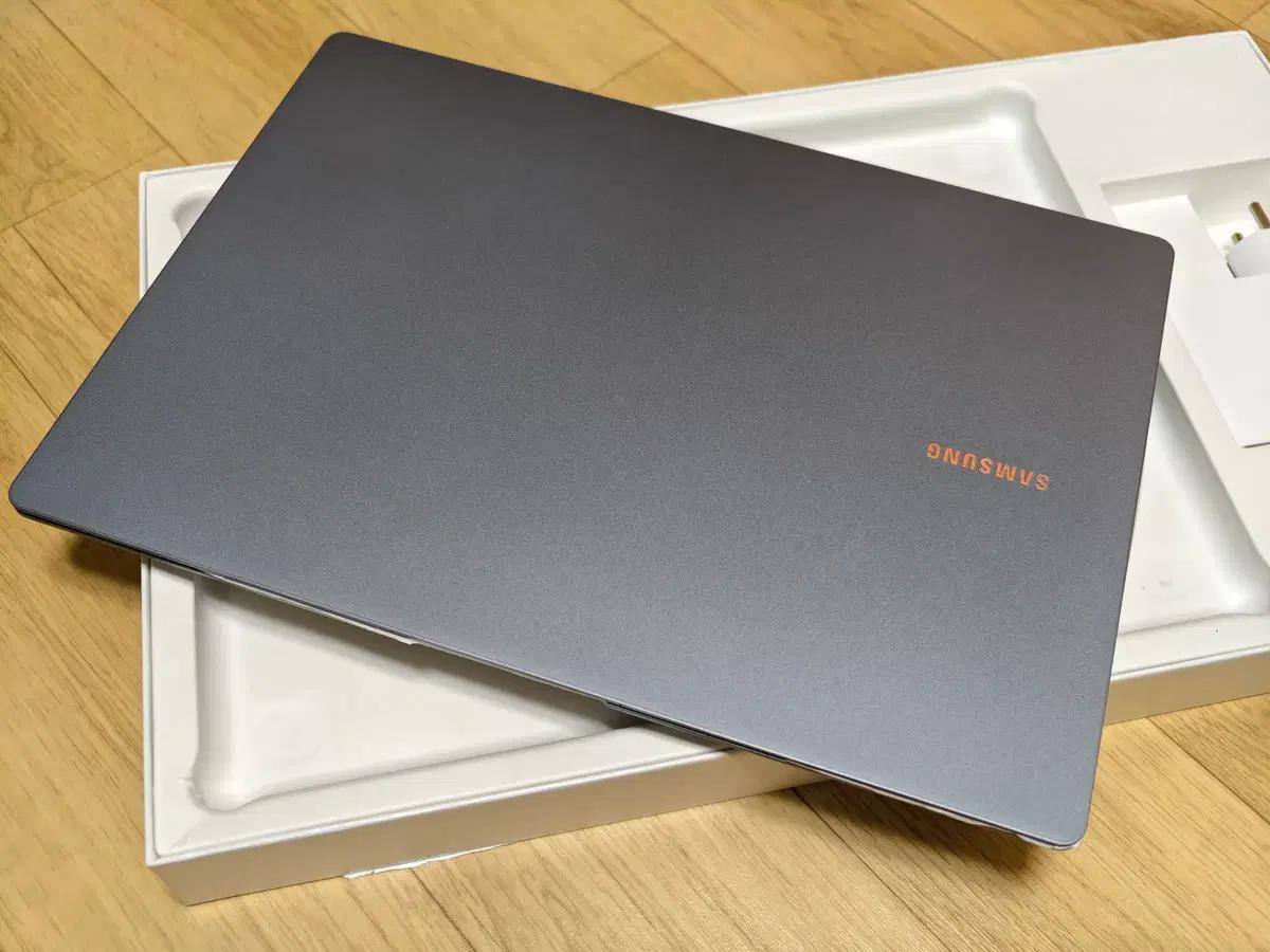 갤럭시북4 울트라 U9 64GB 2TB RTX4070