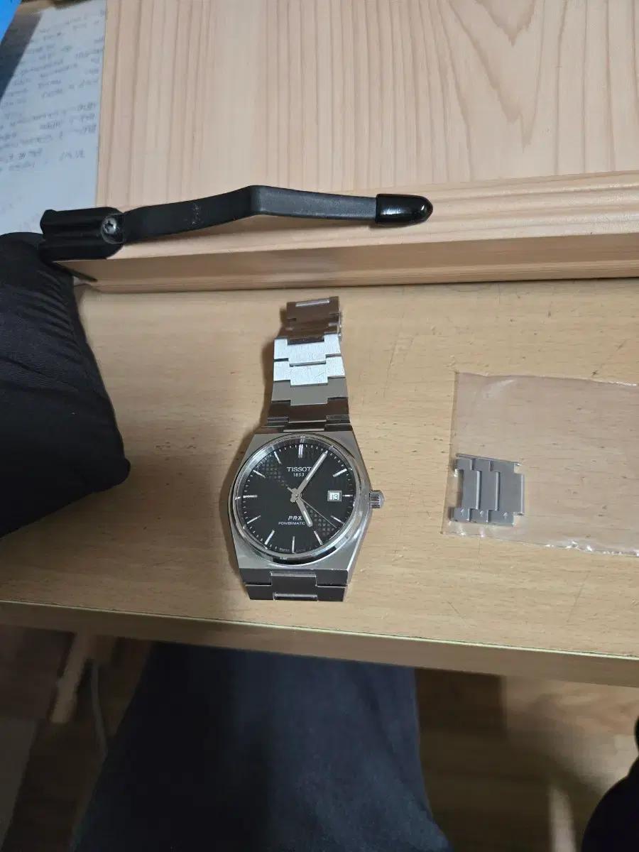 티쏘 PRX 파워매틱 40mm 80 블랙 메탈시계 풀박팝니다 가격제안가능