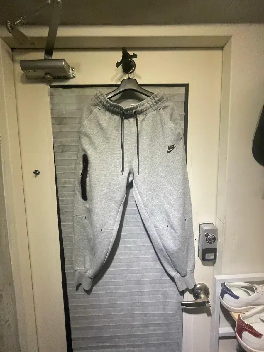 나이키 러닝 회색 트레이닝바지 S