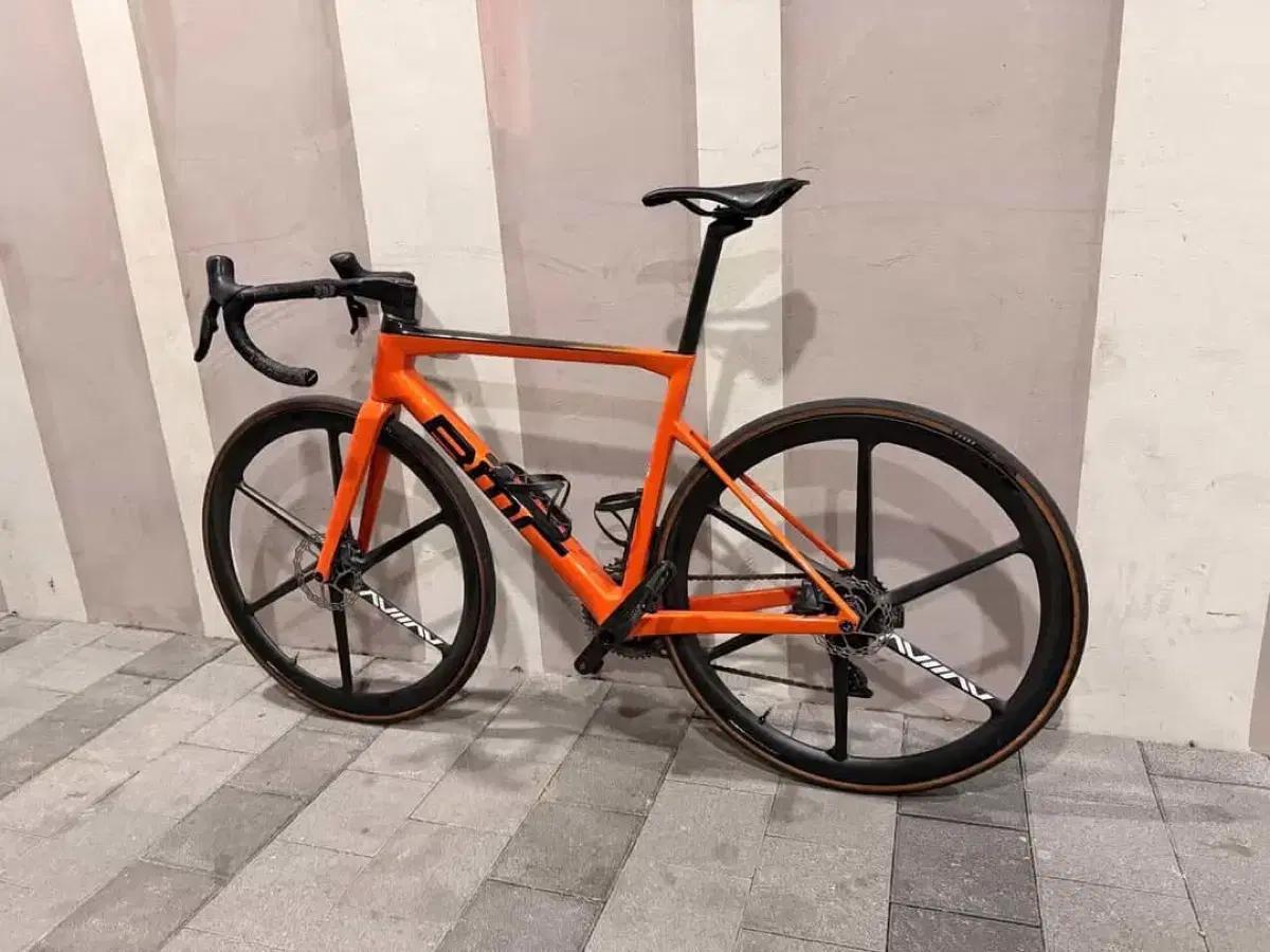 BMC 팀머신 SLR01 로드자전거 판매