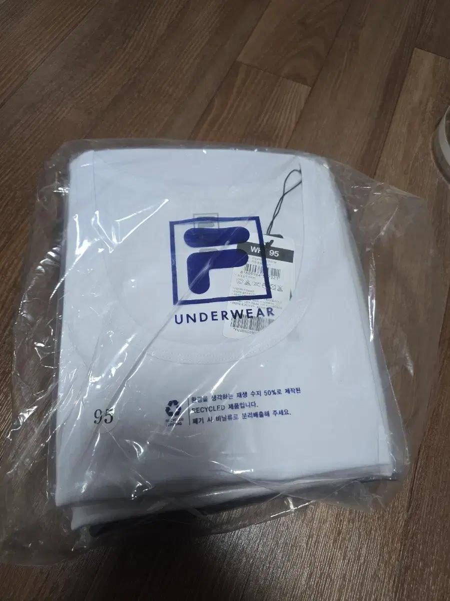 FILA 기능성 런닝6종 남성 95사이즈 새상품 판매합니다.