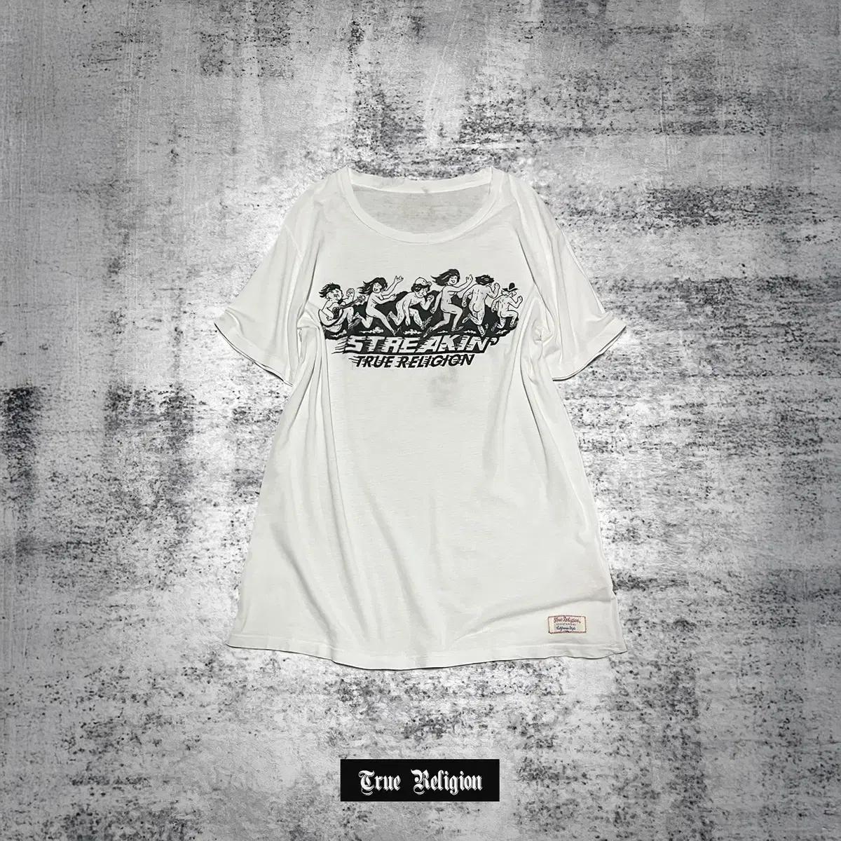 (true religion) 00s streakin graphic t