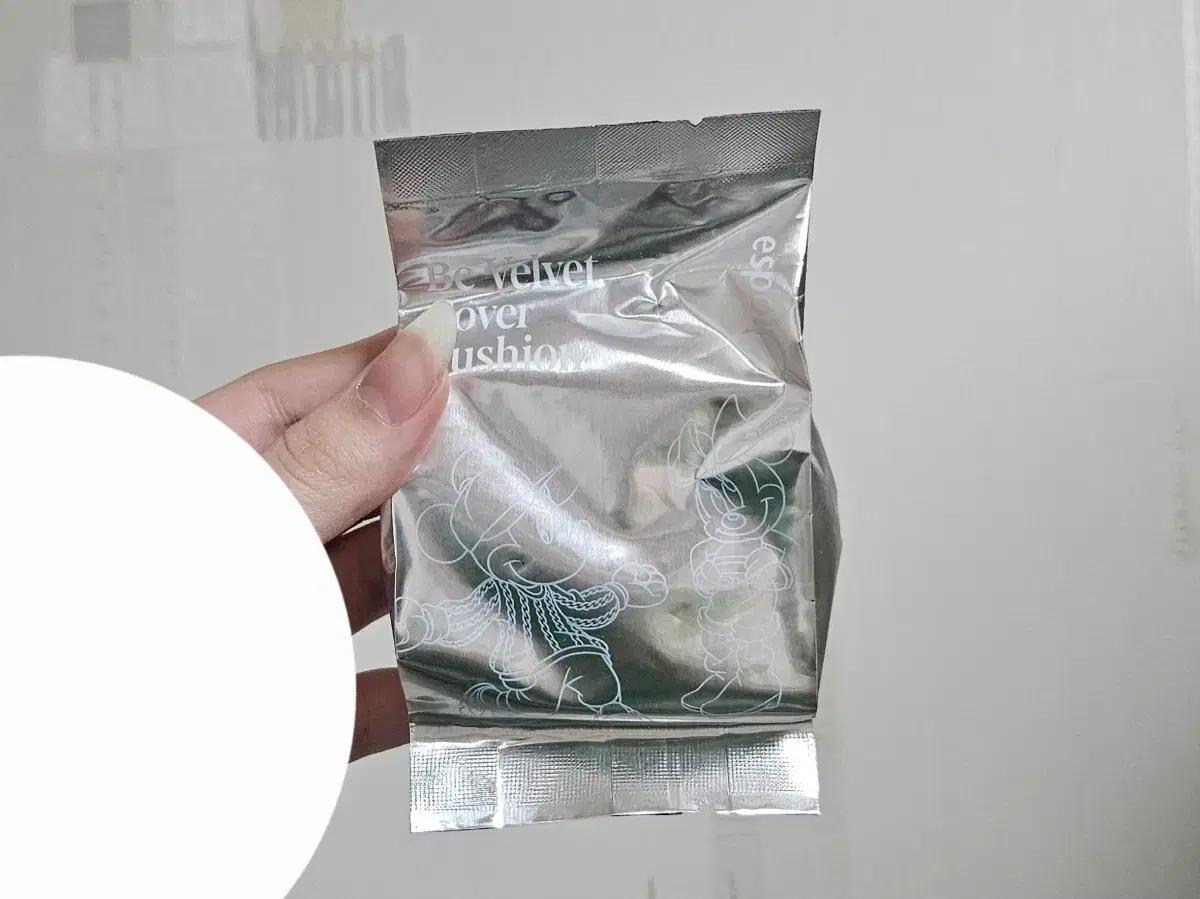 에스쁘아 비벨벳 쿠션 미키마우스 한정판 리필 21 아이보리