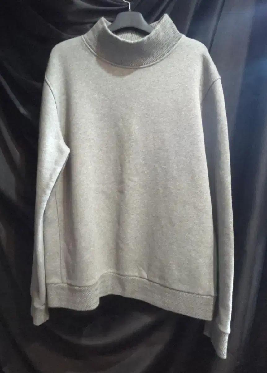 Louis W. A.p.c. 콜라보 하이넥 맨투맨