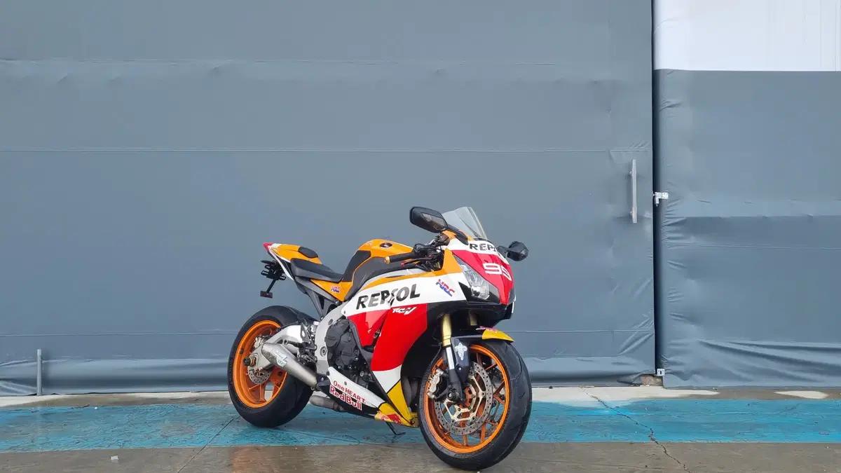 혼다 cbr1000rr 13년식/6만대키로수/레오빈스풀배기/급매