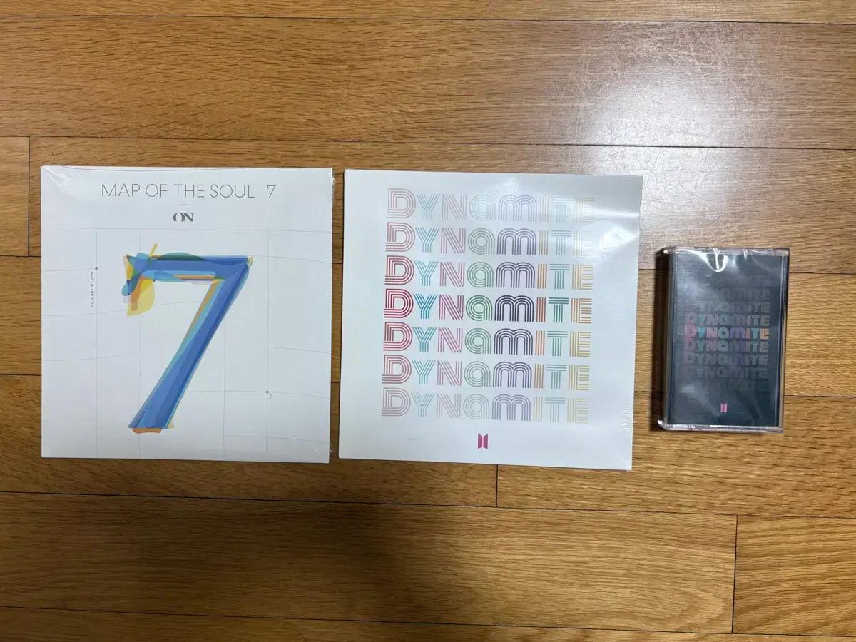 방탄소년단 맵솔7 다이너마이트 앨범 바이닐, 테이프