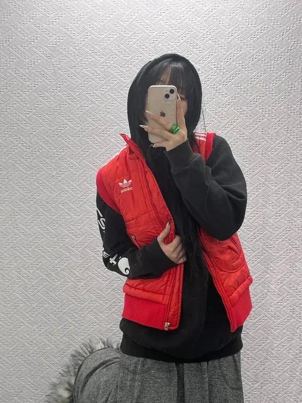 아디다스 Y2K 레트로 00's 경량 패딩 조끼 90 C08378