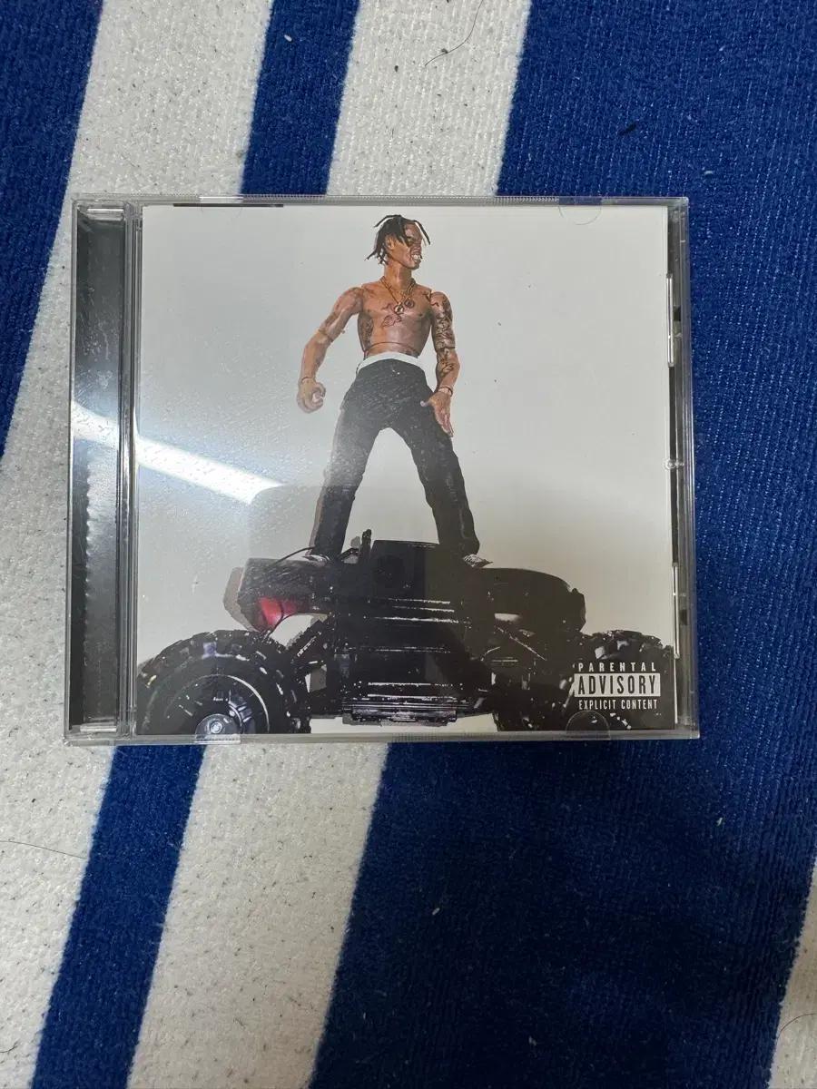 Travis scott 정규 1집 Rodeo 디럭스 에디션 cd 팝니다
